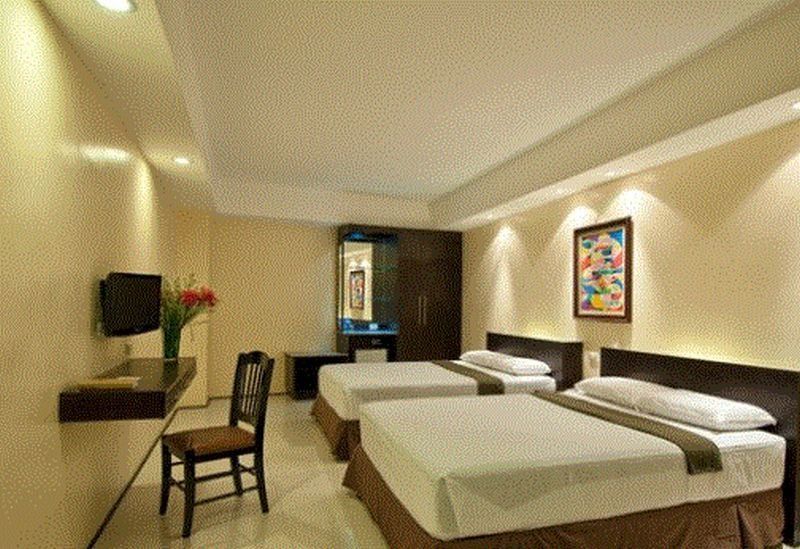 M Citi Suites Cebu Екстериор снимка