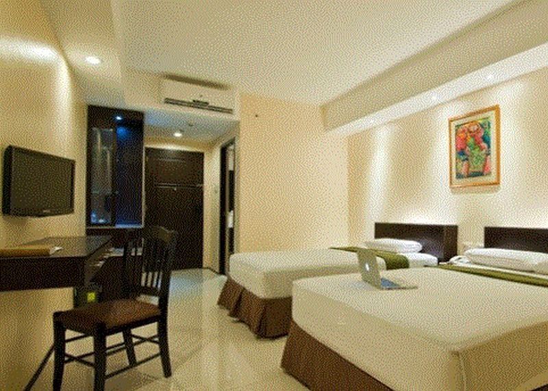 M Citi Suites Cebu Екстериор снимка